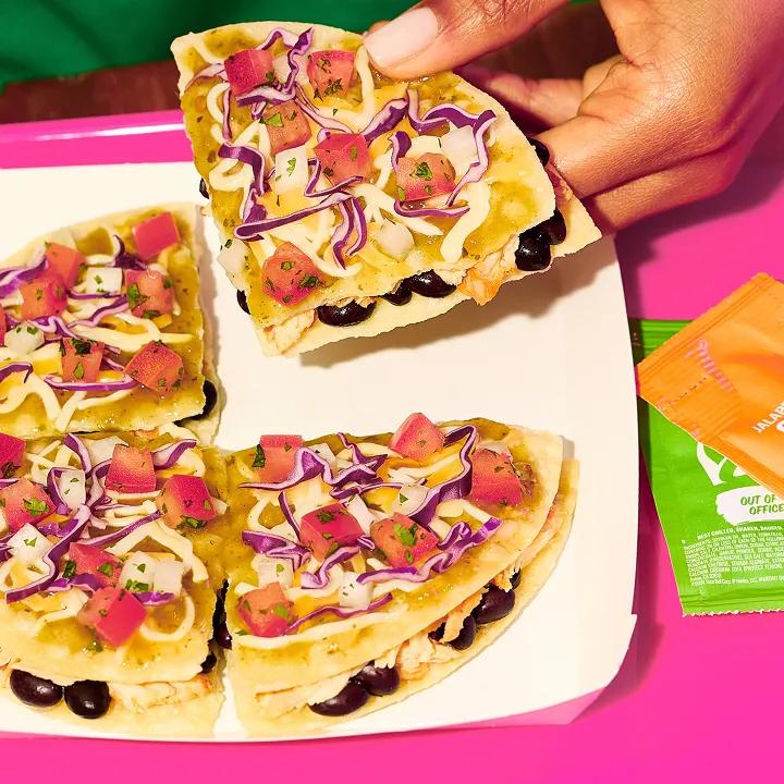Cantina Chicken Mexican Pizza