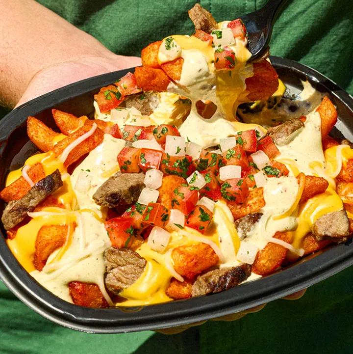 Pepper Jack Steak Nacho Fries