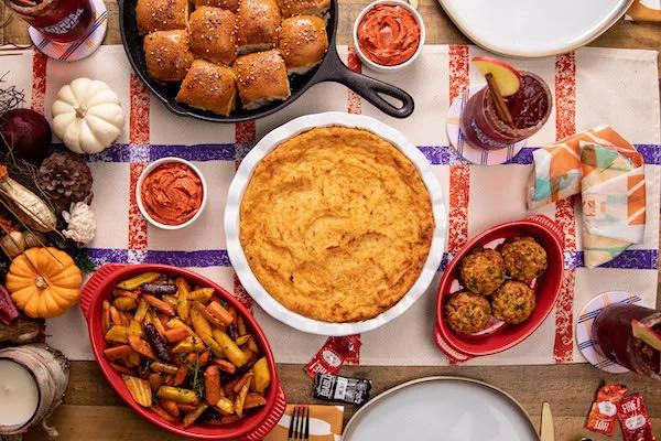 How To Make The Crunchy Taco Shepherd's Pie From Taco Bell's 8th Annual Friendsgiving